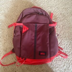 REI 18L Two-Tone Burgundy and Red Backpack